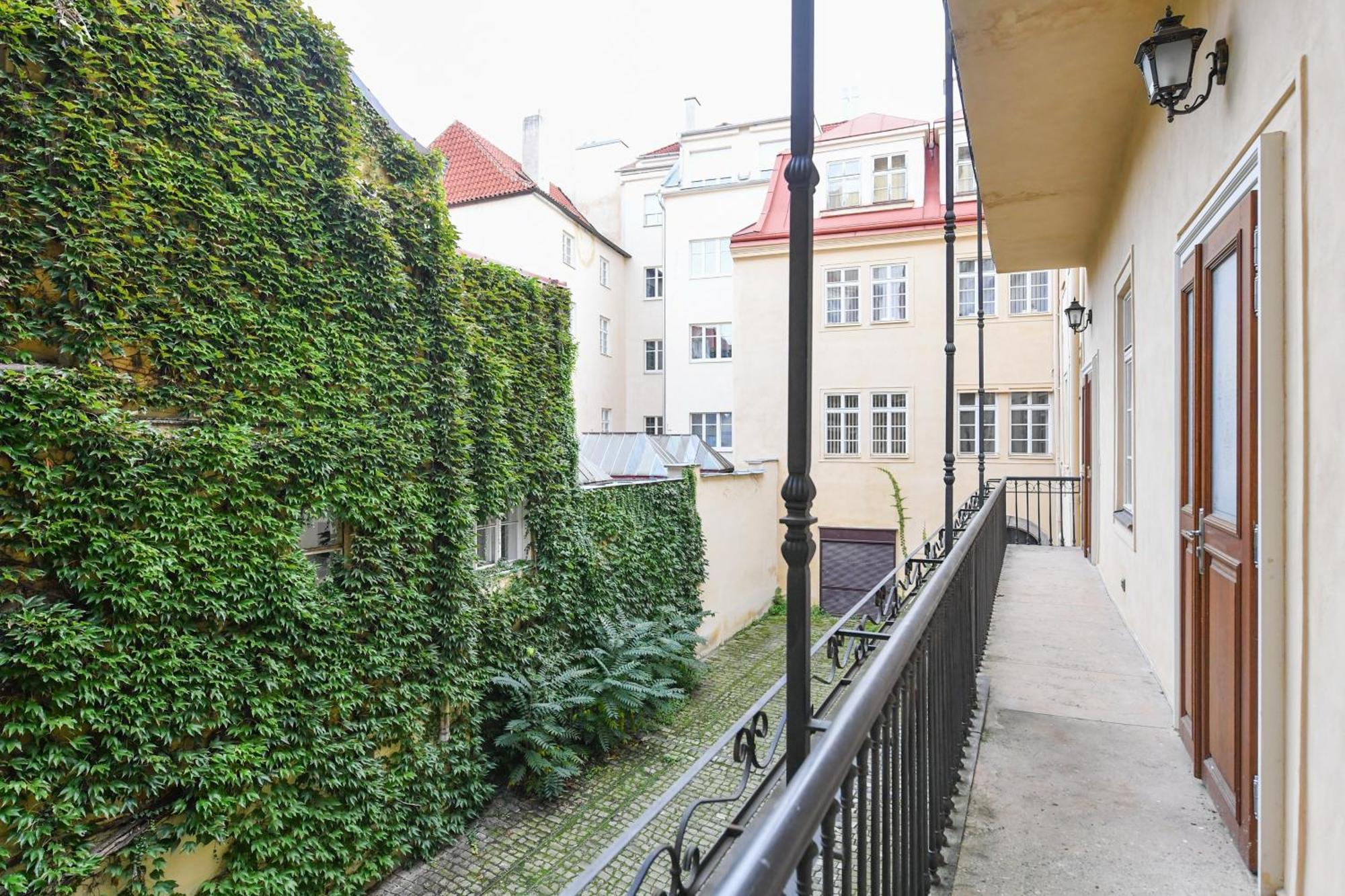 St Giles Sauna And Pool Table Apt * Prag