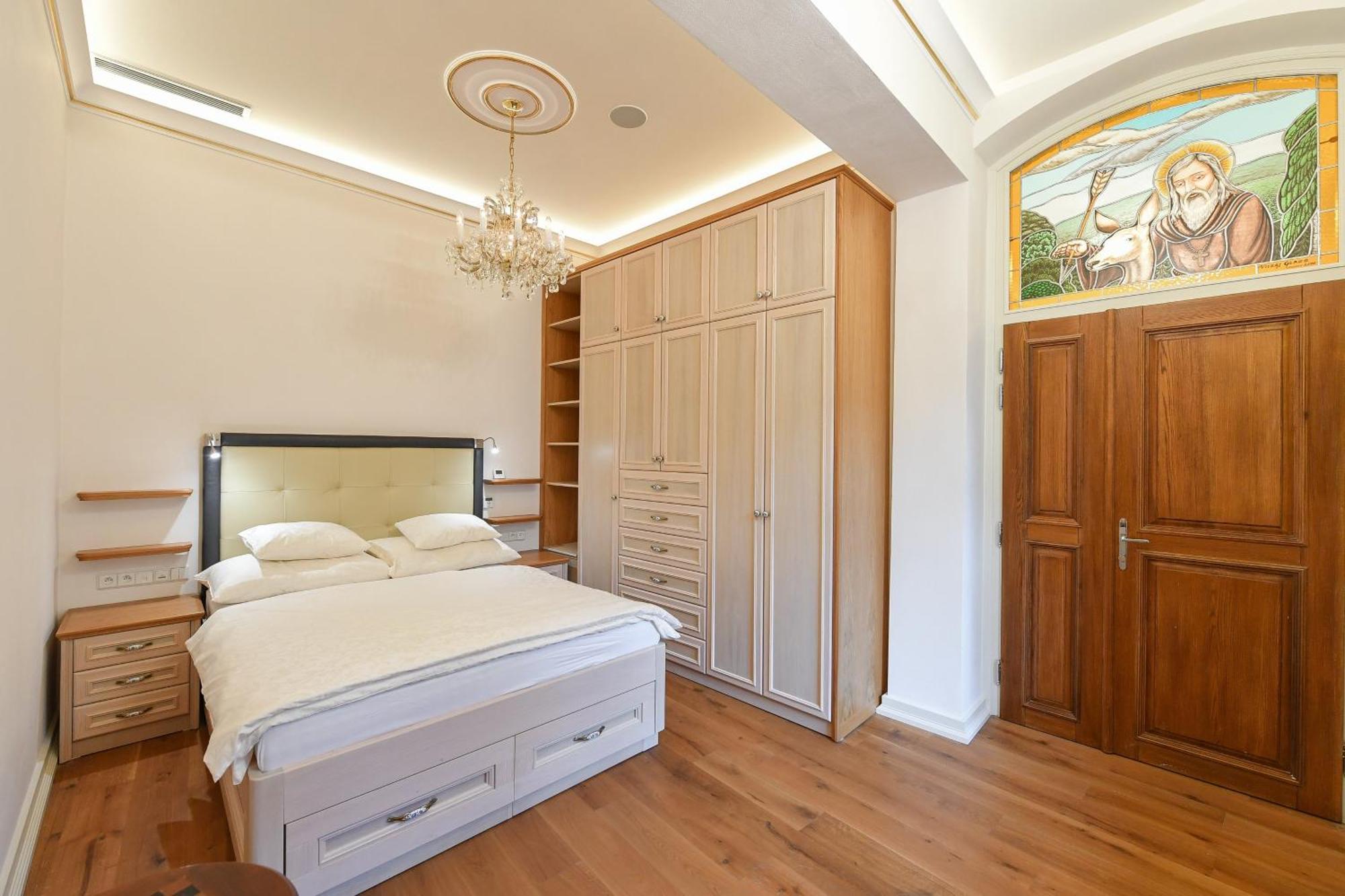 St Giles Sauna And Pool Table Apt Apartment Prag